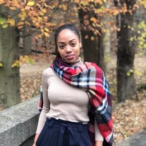 Meet your Posher, Deonna